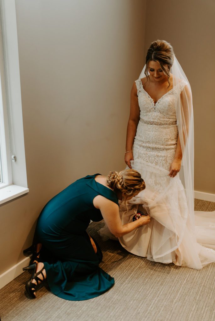 Bride Getting Ready, Estate at New Albany Fall Wedding