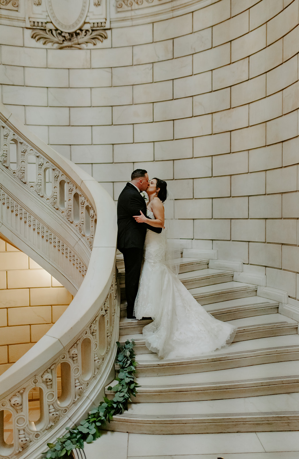 the old courthouse wedding photos